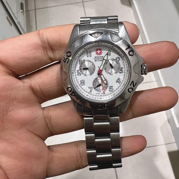 Swiss military mens silver watch - Picture 4 of 4